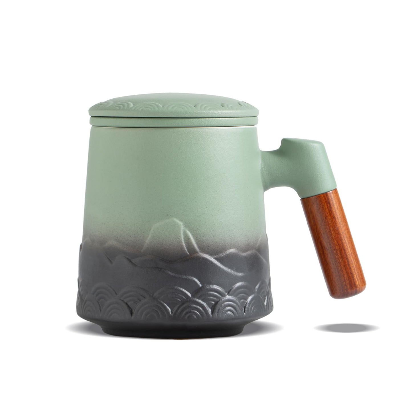 A pressed ceramic tea cup with a filter and lid, with a capacity of 14.5 ounces, a wooden handle. It is a gift set suitable for tea lovers, including a tea infuser cup and a filter.
