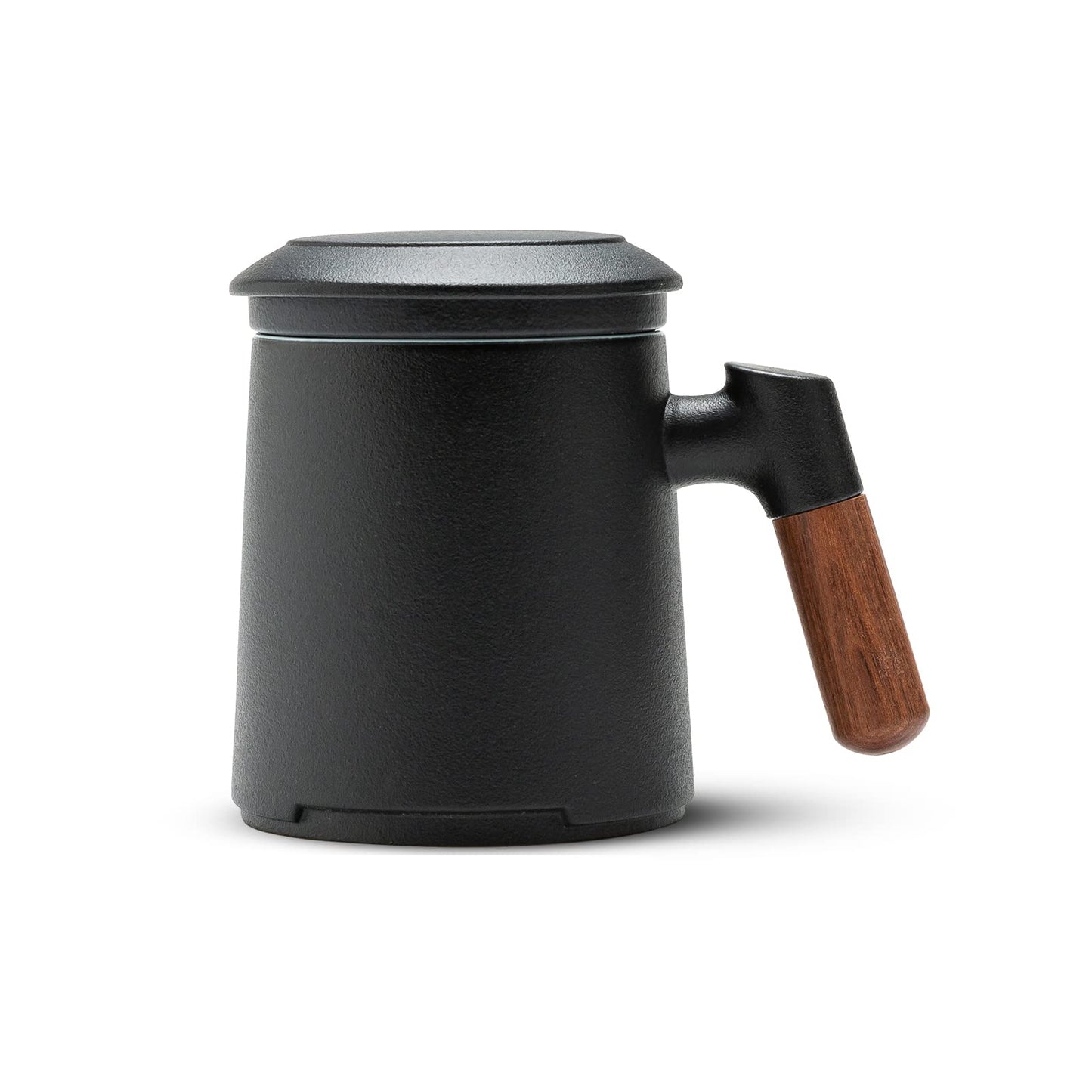 A pressed ceramic tea cup with a filter and lid, with a capacity of 14.5 ounces, a wooden handle. It is a gift set suitable for tea lovers, including a tea infuser cup and a filter.